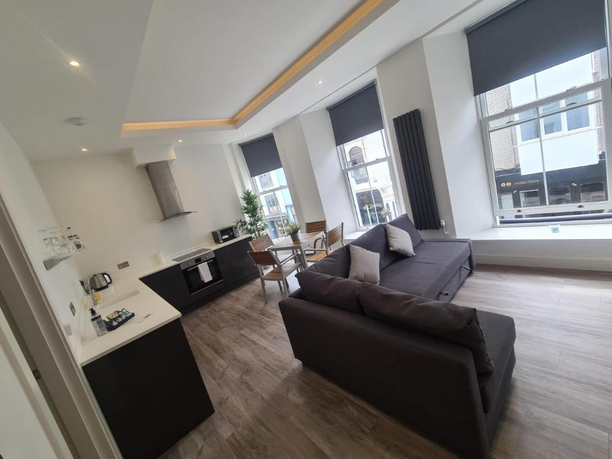 28 Harbour Lettings Luxury Apartments For Over 25S Plymouth Exterior photo